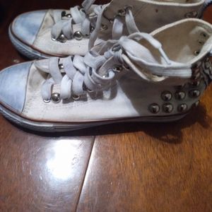 Beaded canvas sneakershoes